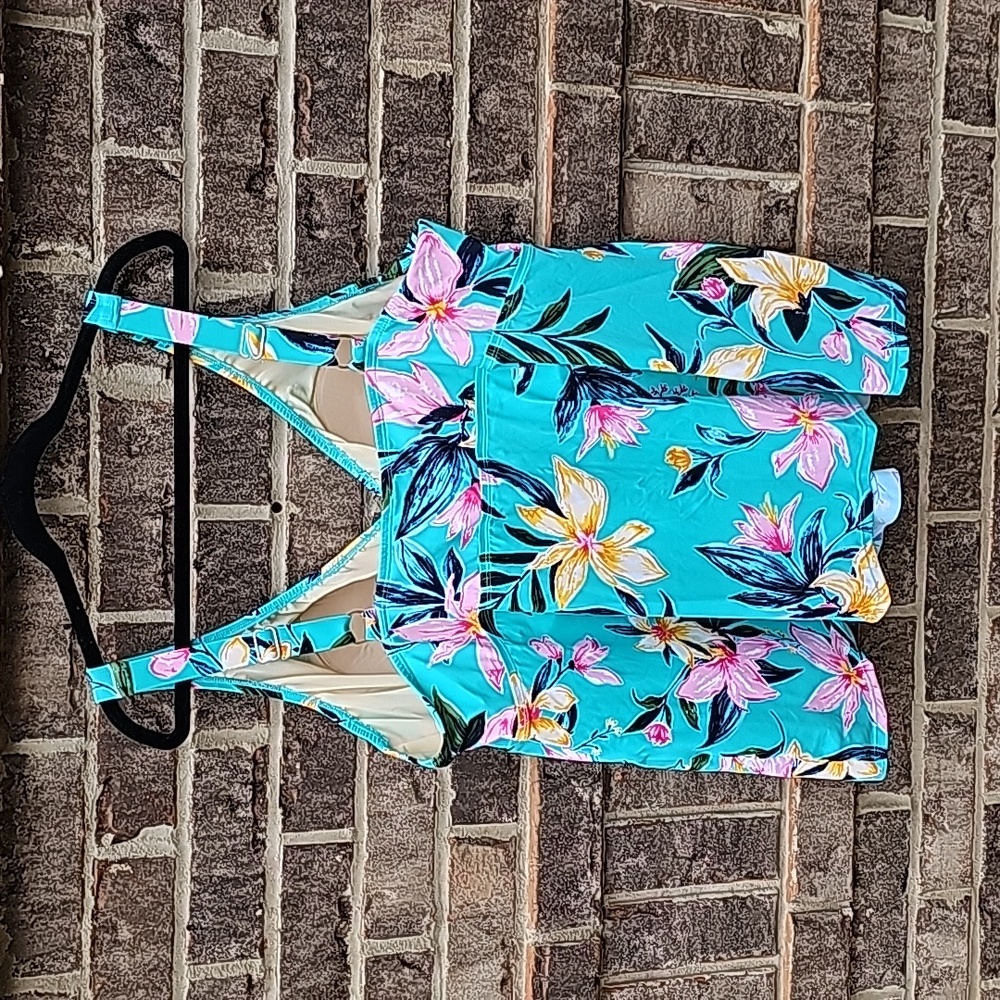 Avenue Bright Floral Tiered bathing suit top size 28W - Picture 6 of 11